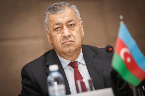 190 manat alan vətəndaşın kartı niyə bloklanmalıdır? - Deputatdan etiraz