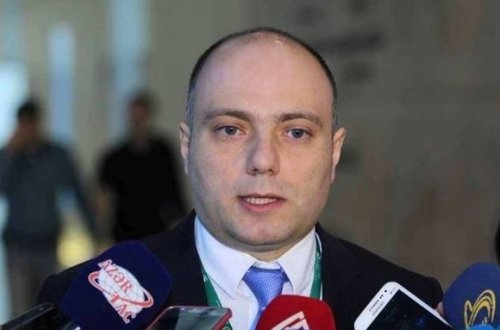 Naziri əvəz ədən Anar Kərimov 2 xanımı işdən çıxardı