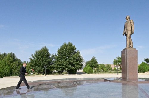 Prezident İlham Əliyev Qobustan rayonuna səfər edib - FOTO