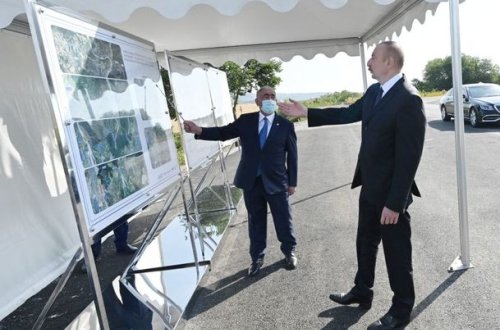 Prezident yolun bir hissəsinin yenidən qurulması layihəsi ilə tanış olub - FOTO