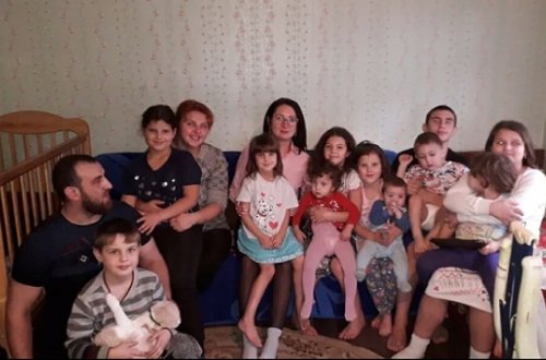 32 yaşlı qadın 12-ci dəfə ana oldu - FOTO