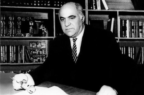 1 августа - День азербайджанского алфавита