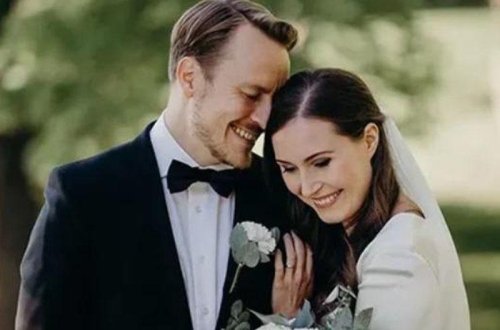 Finlandiyanın Baş naziri futbolçuya ərə getdi - FOTO