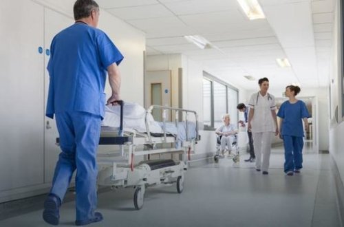 В Баку 61-летняя женщина пострадала в аварии