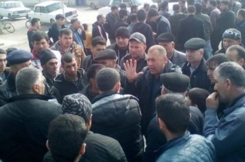 SON DƏQİQƏ! Bakıda sakinlər etiraz edir - VİDEO