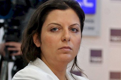 “Nənəm Paşinyanın gözlərinə tüpürərdi, manqurt...” - Simonyan