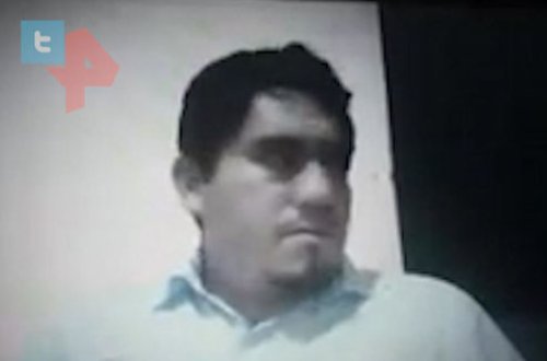 Onlayn dərsdə müəllimin arxasında qəribə varlıq peyda oldu - VİDEO