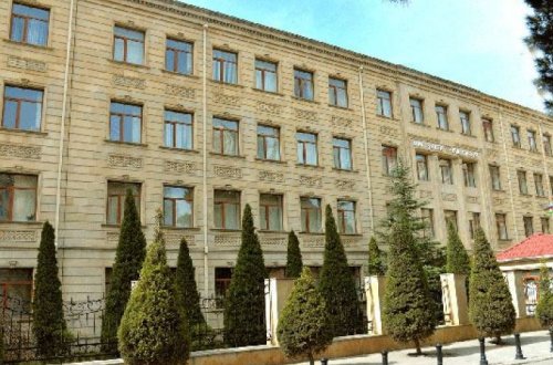 Прием граждан в бакинском Управлении образования приостановлен до 31 августа