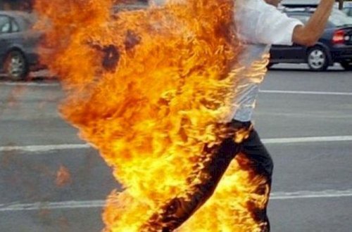 Bakıda 32 yaşlı kişi özünü yandırıb