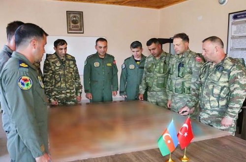 Naxçıvanda keçirilən Azərbaycan-Türkiyə birgə genişmiqyaslı təlimləri davam edir (VİDEO)