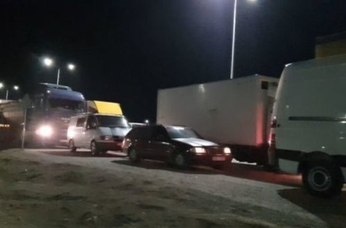 Несмотря на жесткий карантинный режим, граждане пытаются уехать в районы - ВИДЕО