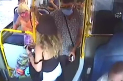 Maska taxmaq üstündə sürücü ilə sərnişin arasında dava - VİDEO