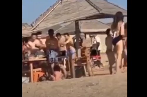 Bakı çimərliyində kütləvi dava  —  Qızlara görə (ANBAAN VİDEO)