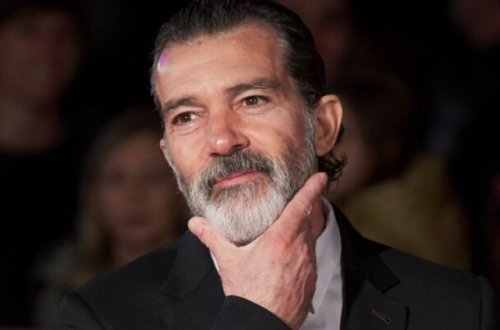 Antonio Banderas koronavirusa yoluxdu