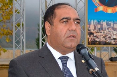 İcra başçısı onun əmlakından yazan hüquqşünası həbs etdirir