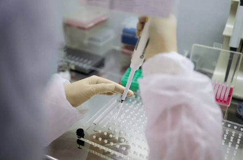 Azərbaycanda DƏHŞƏT – 60 yaşlı müəllim 15 yaşlı qızı hamilə buraxdı