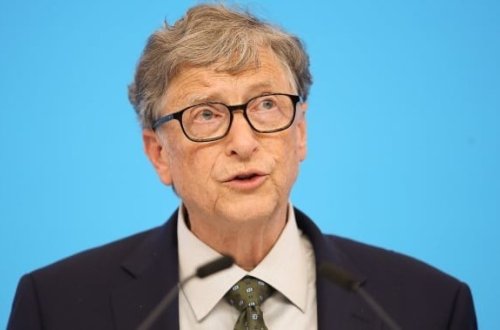 Bill Qeytsdən dünya əhalisini üzən xəbər: “Koronavirus 2022-ci ilin sonunadək davam edəcək”