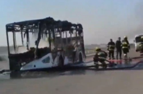 Bakıda avtobus yanıb külə döndü - VİDEO