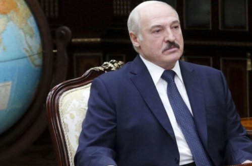 Lukaşenko xalqa yalvardı: “Qarşınızda diz çökürəm” - FOTO