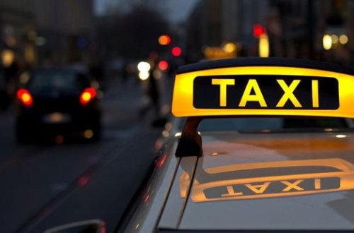 Taksi sürücüsü tibbi maska taxan müştəriyə xidmət göstərməkdən imtina etdi - VİDEO