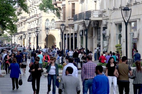 Azərbaycan əhalisi pulunu ən çox hara xərcləyir?