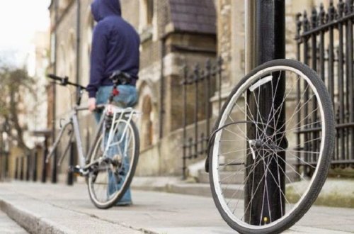 Bakıda qonşusunun velosipedini oğurlayan iki qardaş saxlanıldı