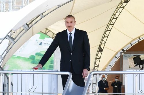 Президент Ильхам Алиев ознакомился со строительством электроподстанции 