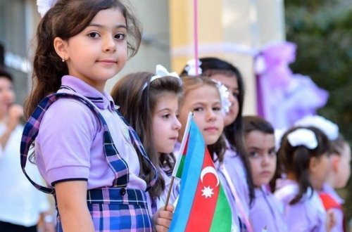 Sentyabrın 15-də dərslərin hansı formada keçiriləcəyi ilə bağlı TƏBİB-dən AÇIQLAMA