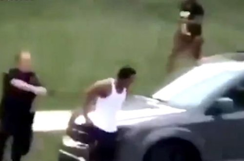 ABŞ-da daha bir afroamerikalı polis tərəfindən güllələnib - ANBAAN VİDEO