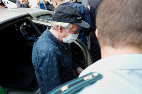 Yefremovun məhkəməsinə onlayn “bilet” satılmağa başladı - FOTO