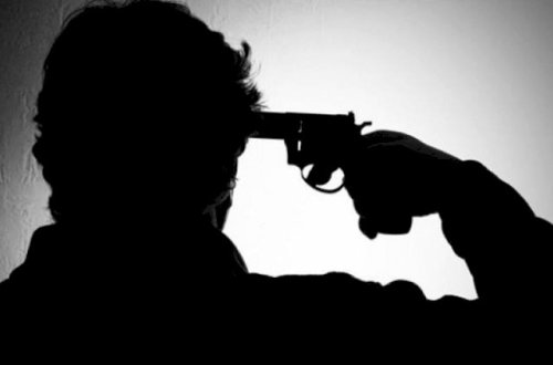 Məşhur musiqiçi intihar etdi