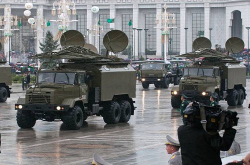 Azərbaycan 600 kilometr məsafədə hədəfi müəyyən edən silah aldı