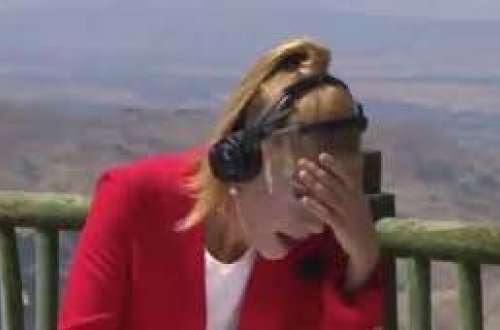 Dəfələrlə su istəyən aparıcı canlı yayımda huşunu itirdi – VİDEO