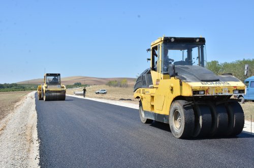 Şamaxı rayonunun Kələxana kəndinin yolu yenidən qurulur - FOTOLAR