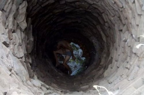 Saatlarla quyuda köməksiz qalan kişi: “Qəbir mənim üçün hazırlanmışdı” - VİDEO