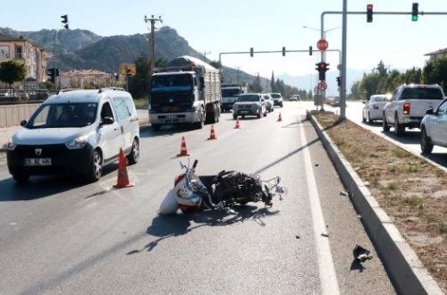 Yol hərəkəti qaydalarını pozan müəllim həlak oldu - VİDEO