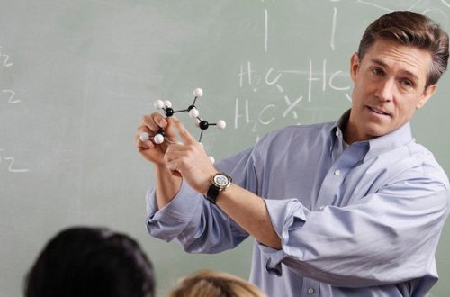 Müəllim olmaq istəyənlər sınağa çəkilir