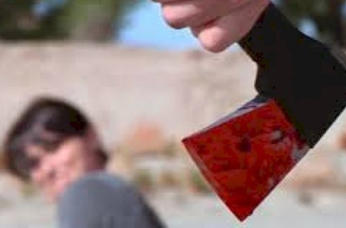 Arvadını baltalayan ər tutuldu