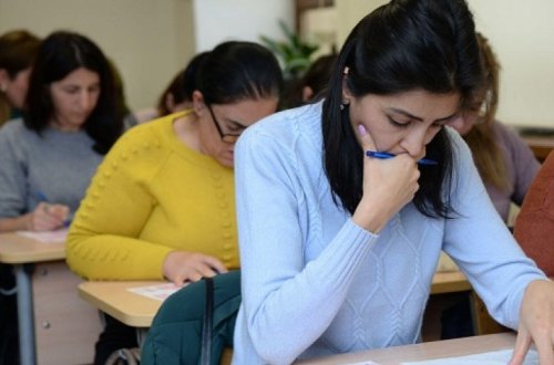 Сегодня в Азербайджане пройдут экзамены для учителей информатики и технологии