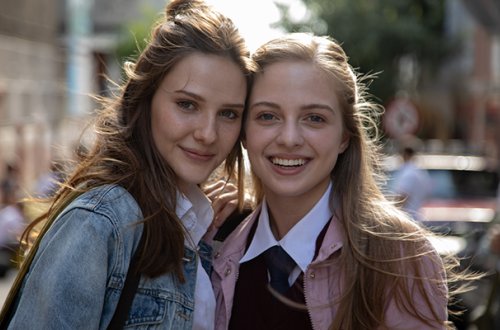 Serial ulduzları koronavirusa yoluxdular, çəkilişlər dayandırıldı - FOTO