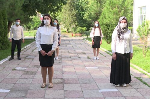 Bir sinfin 23 şagirdi tələbə olmaq hüququ qazanıb - onlardan beşi 600 baldan yuxarı nəticə göstərib - VİDEO - FOTO