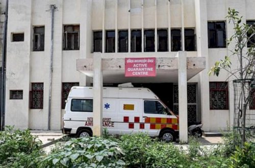 Koronavirus xəstəsini təcili yardım maşınında zorladılar