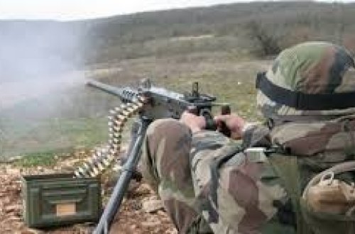 Армяне обстреляли азербайджанские позиции из крупнокалиберных пулеметов