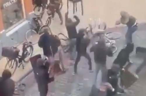 Драка футбольных фанатов в Гронингене: в воздухе летали стулья и столы - ВИДЕО