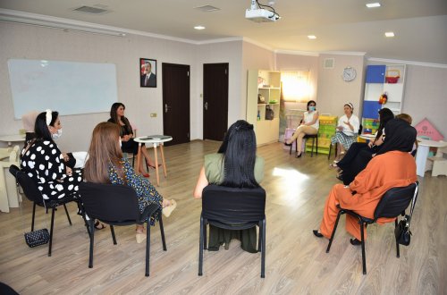 “Regionlarda ailə dəyərlərinin təbliği və gənc ailələrə psixoloji yardımın göstərilməsi” layihəsi uğurla yekunlaşdı.