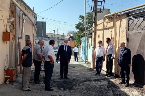 Rayon İcra Hakimiyyətinin başçısı 3-cü Alatavada sakinlərlə görüşüb