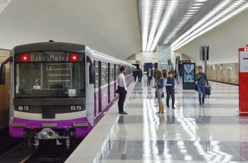 Bakı metrosunda görməyə alışmadığımız MƏNZƏRƏ - FOTO