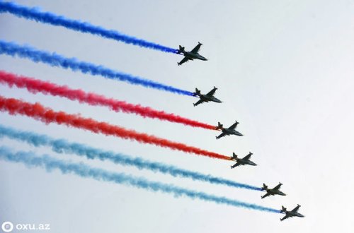 Истребители ВВС Азербайджана и Турции в небе над Гянджой - ВИДЕО