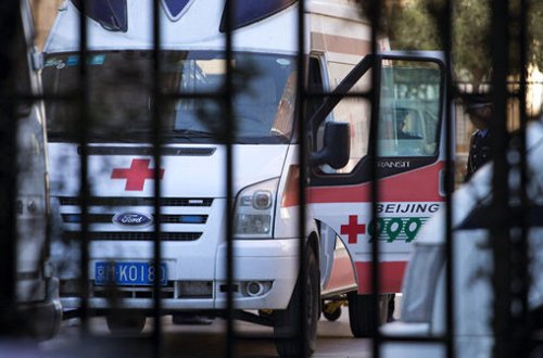 В Китае грузовик перевернулся и задавил людей, есть погибшие