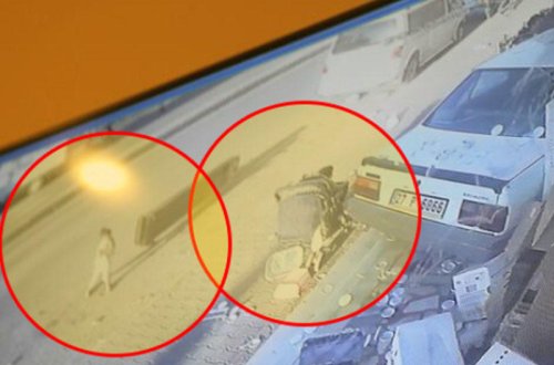 “Reno” mağazaya girdi: 2 uşaq ölümdən son anda qurtuldu